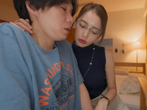 sex tết việt nam 2025 Chị kế làm gia sư, dạy luôn môn &quot;sinh lý&quot; cho em trai